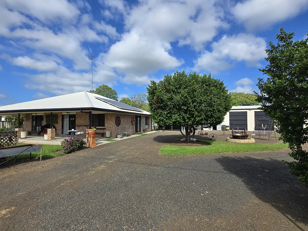 39 Bramston St, Banana, QLD 4702