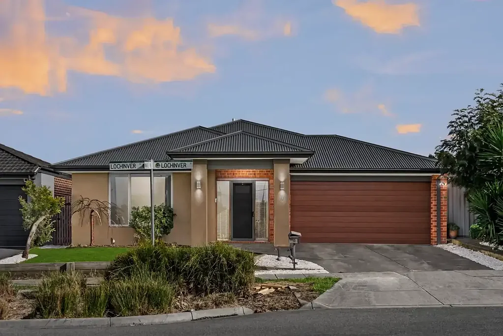 For Rent - Modern Family Haven in Prime Location!