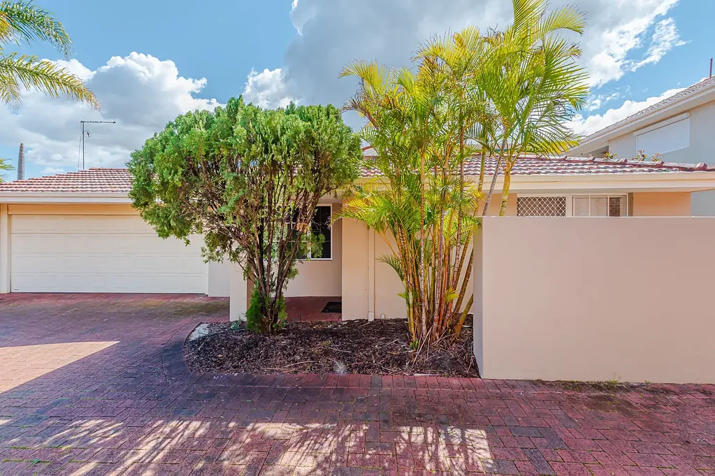 Charming 3-Bedroom House in the Heart of Como