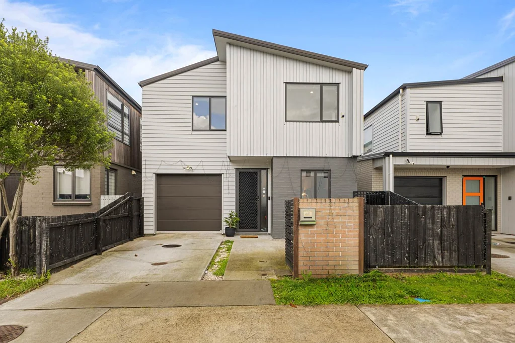 Papakura 4房  Modern, Spacious & Low Maintenance Living!