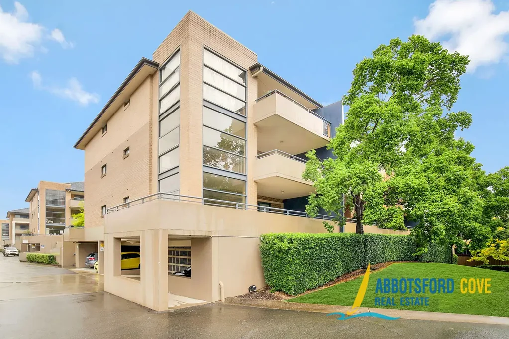 North Strathfield 2कमरा Impressive in Size, Location & Convenience