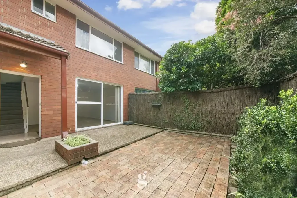 Stylish 2 Bedroom Townhouse in Resort Complex