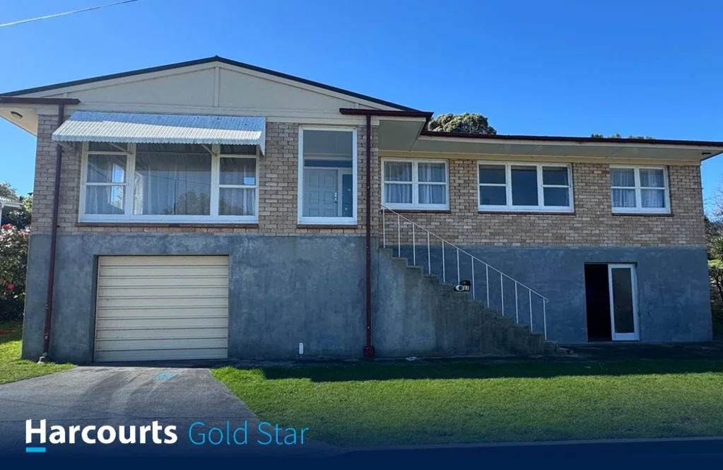 Four Bedroom House - Paeroa