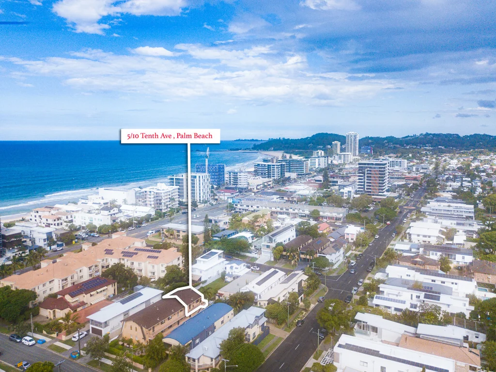 5/10 Tenth Avenue, Palm Beach, QLD 4221