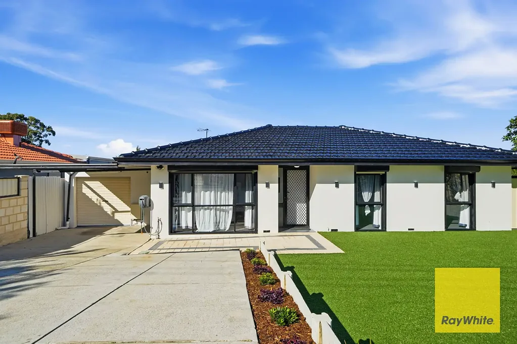 Girrawheen 4Zimmer Freshly RENOVATED! Ideal Family Home or Investment with Development Potential!