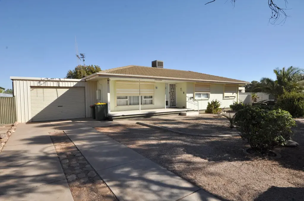 6 Kirwan Crescent, Port Augusta West, SA 5700