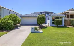 8 Robert John Circuit, Coral Cove