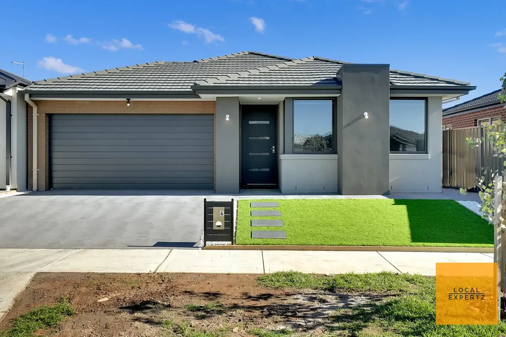 Beautiful 4-Bedroom Family Home in Tarneit!