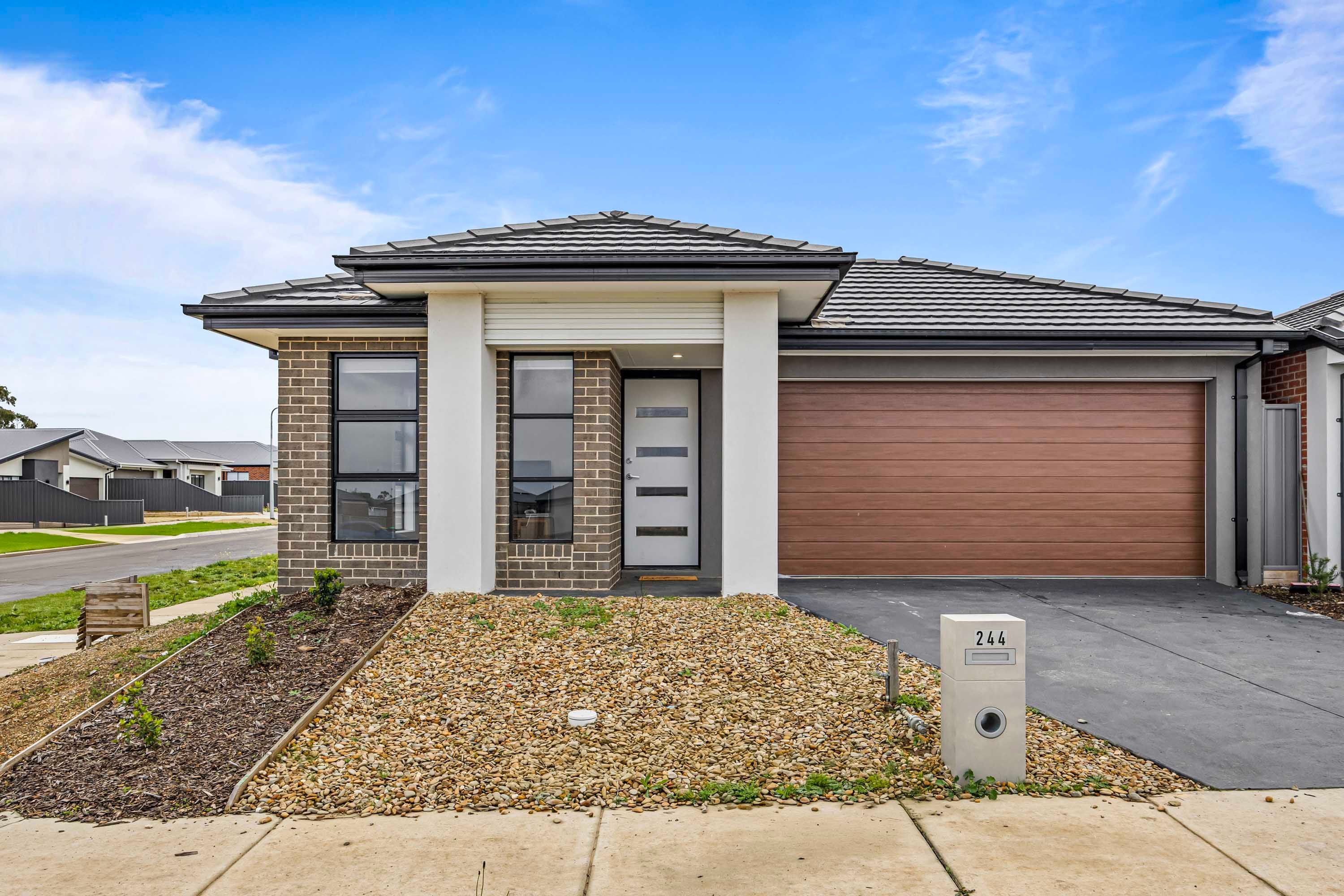 244 BALLARAT-CARNGHAM RD, ALFREDTON VIC 3350, 0部屋, 0バスルーム, House