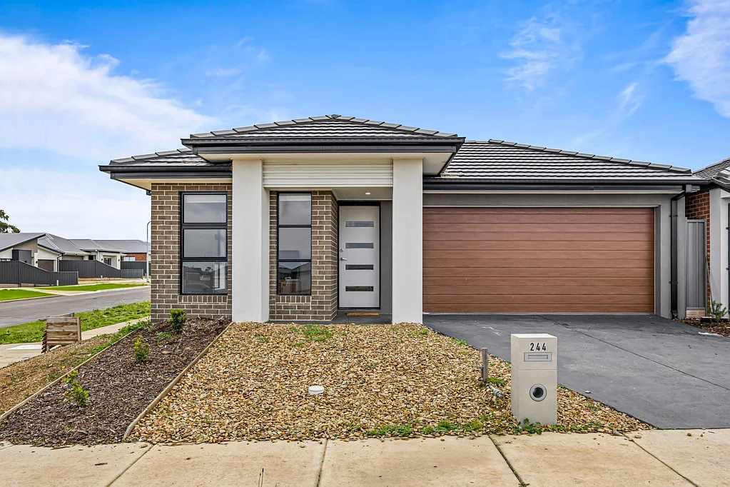 244 Ballarat-carngham Road, Alfredton, VIC 3350