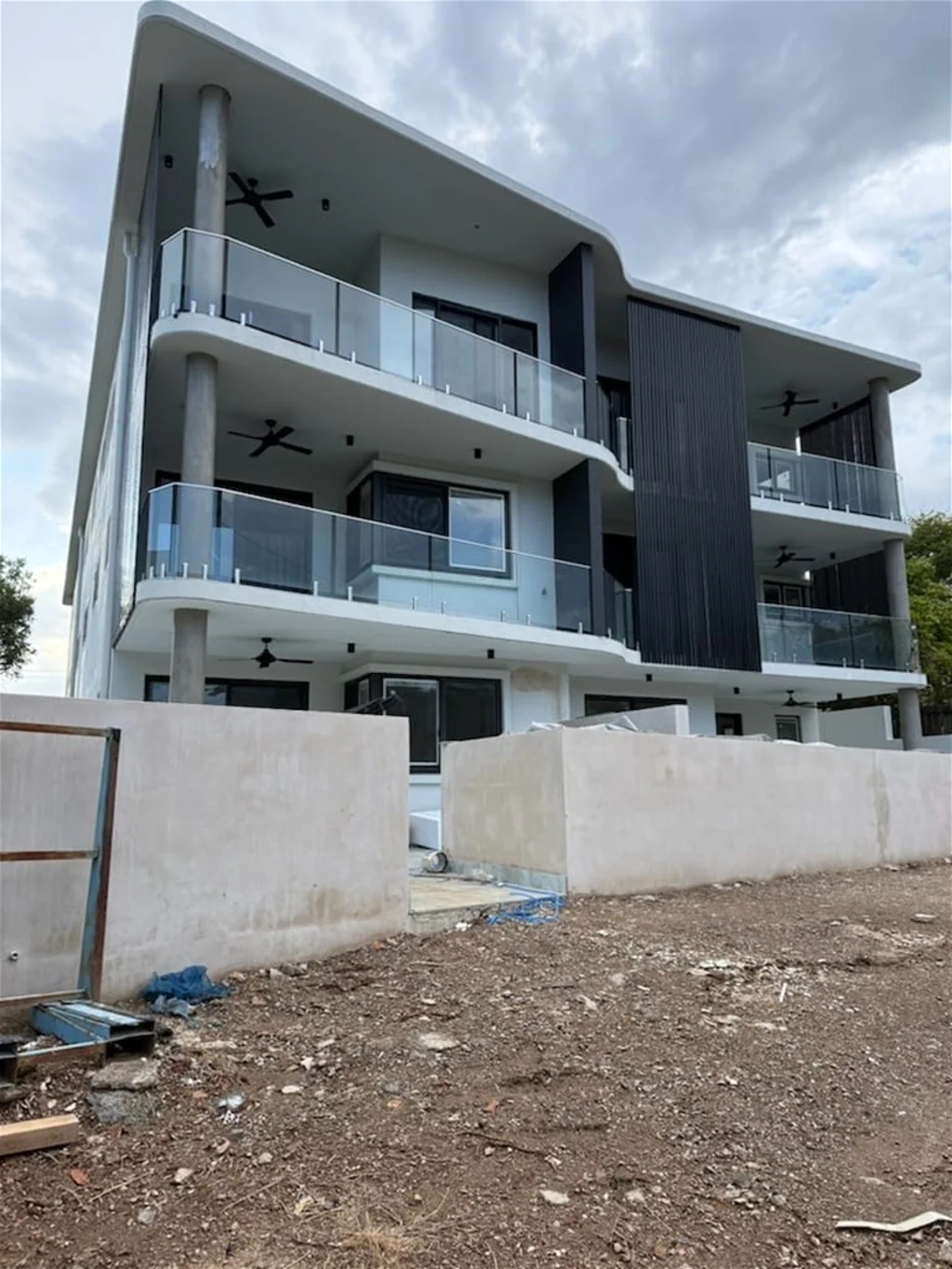 Alkimos 5ਬੈੱਡਰੂਮ "Stunning Dual Key Family Home in Alkimos - Your Dream House Awaits!"