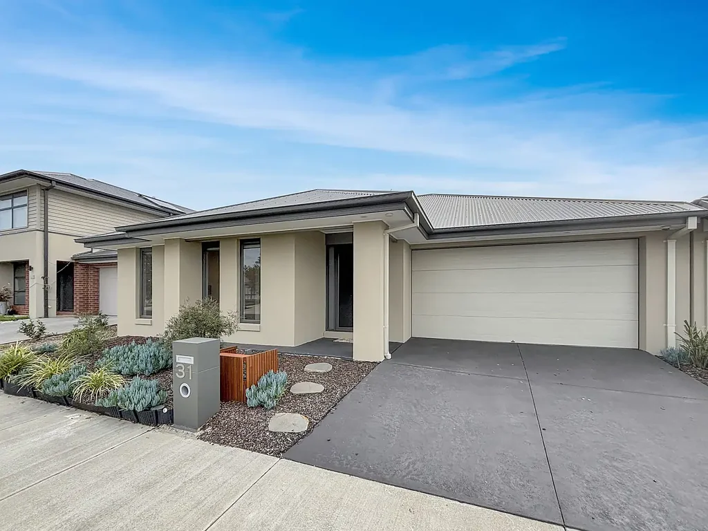 Spacious Family Home in a Prime Mount Duneed Location