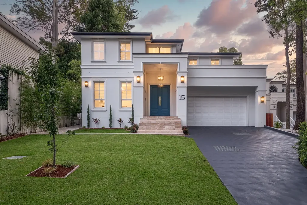 Wahroonga 5कमरा Distinguished design and luxurious scale, surrounded by exquisite poolside grounds