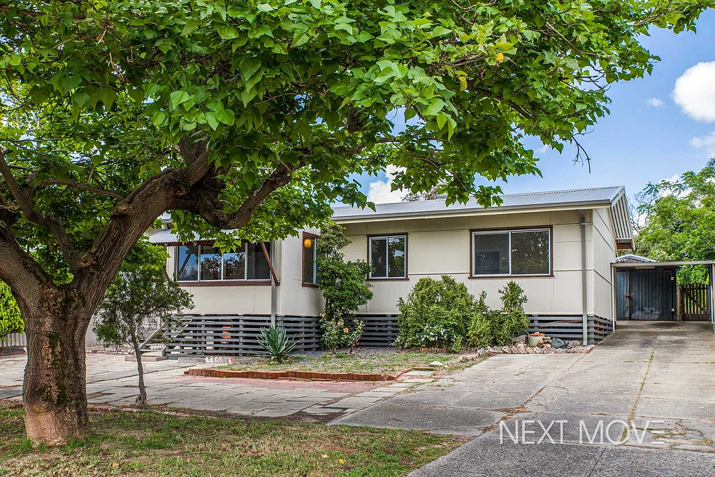 11 Bartlett Street, Willagee, WA 6156