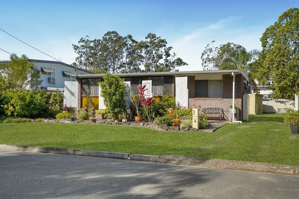 Burpengary 2Kwarto 627sqm of Potential - Side Access, Shed and Room to Move