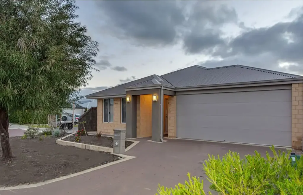 4x2 LOW MAINTENANCE FAMILY HOME - HEART OF BUTLER!