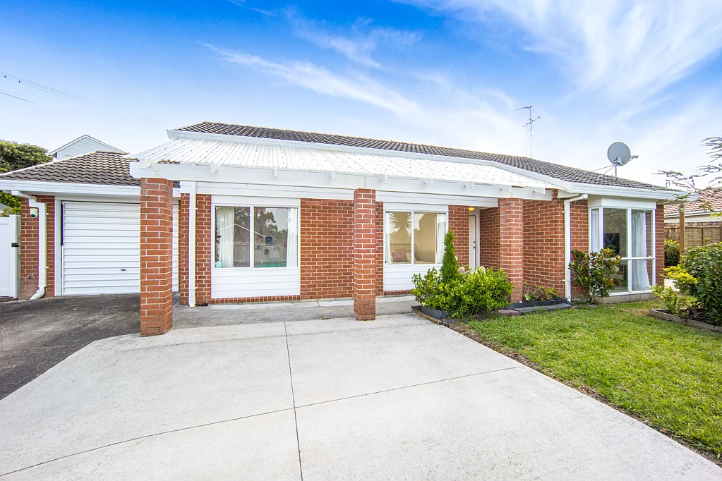 3 Lanier Place, Glendene, Waitakere City, Auckland