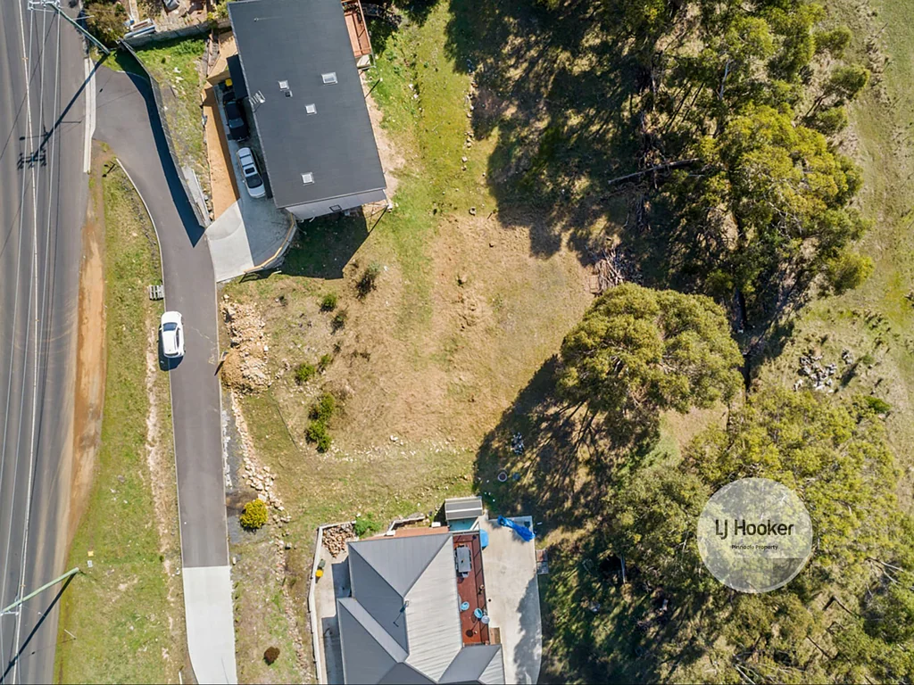 Glenorchy Glenorchy - Nature, Sunlight & City Convenience...The Perfect Blend!