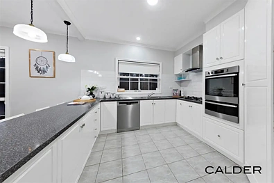 1 Greybox Court, Hillside, VIC 3037, 5房, 3浴, House