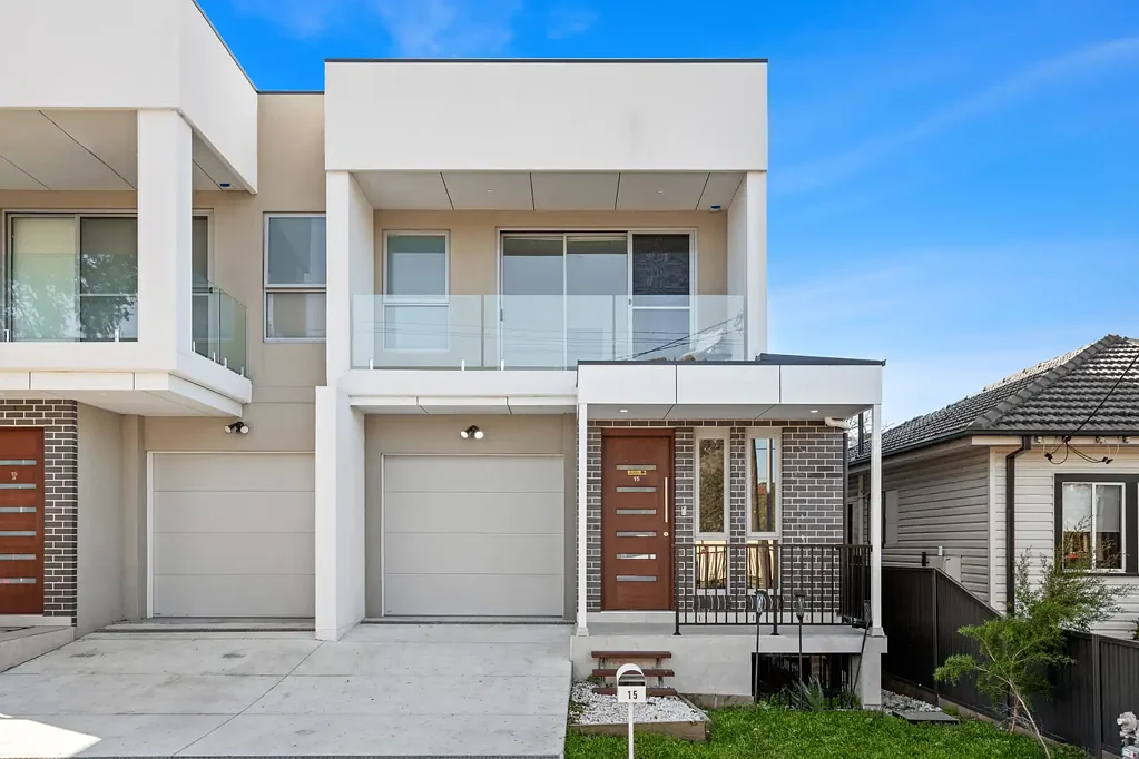 15 Gilba Road, Pendle Hill, NSW 2145