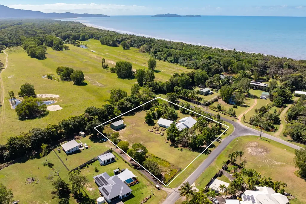 Wonga Beach 4房  Beachside and Rural Lifestyle: A Lovely Spacious Home