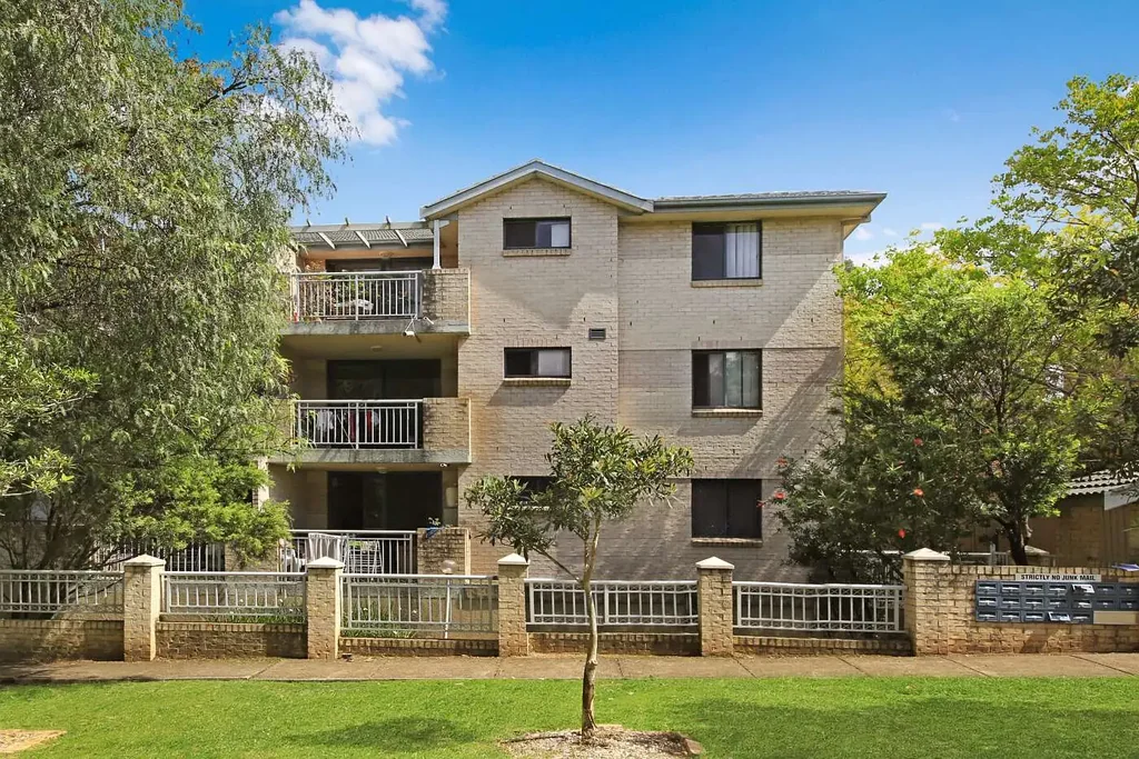 18/10-12 Dalley Street, Harris Park, NSW 2150