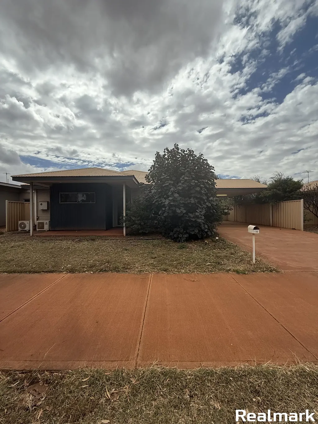 Spacious 4x4 Family Home with Theatre Room