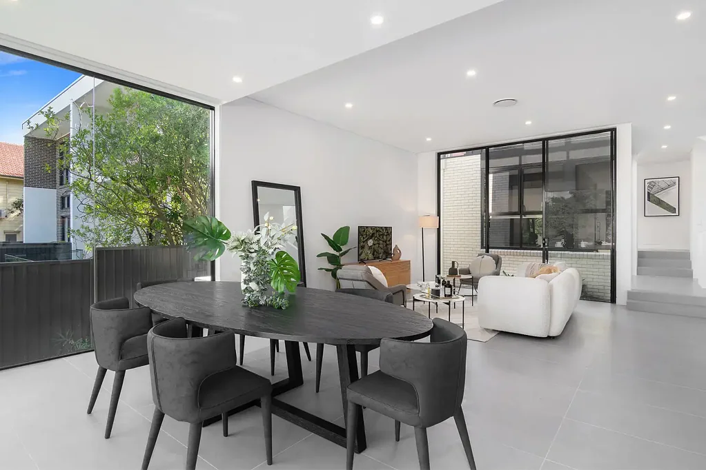 Denistone East 5ห้องนอน Designer Living on a Generous 438sqm Block