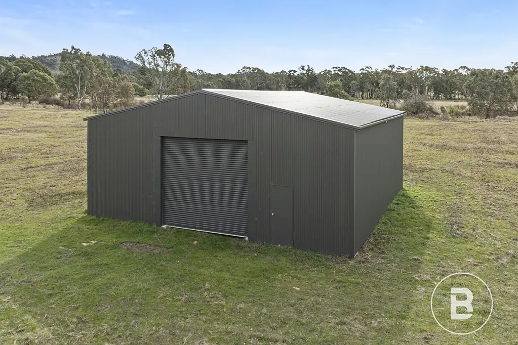 Redbank  Country Lifestyle Escape! Fantastic Opportunity.  Featuring a spacious 12m x 12m farming shed with dirt floor and 4.2m height at eaves