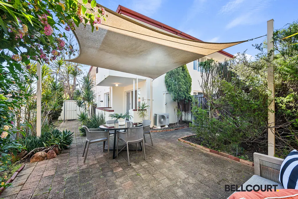 1/245 Coode Street, Como, WA 6152