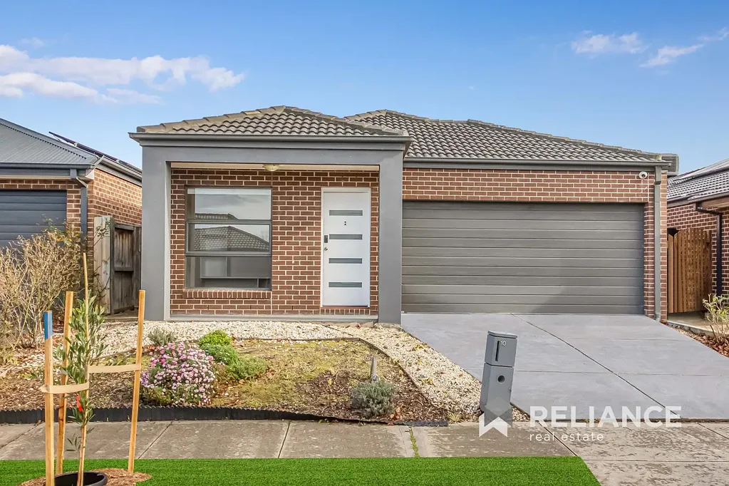 Stylish Home in Prime Point Cook Location!