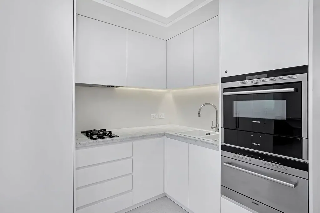 Furnished One Bedroom Apartment With Leafy Outlook