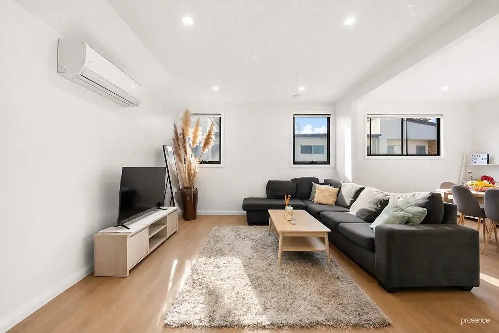 Kotara 3 Slaapkamer Sunlit Townhome Offers Flexibility & Privacy in a Prime Connected Location