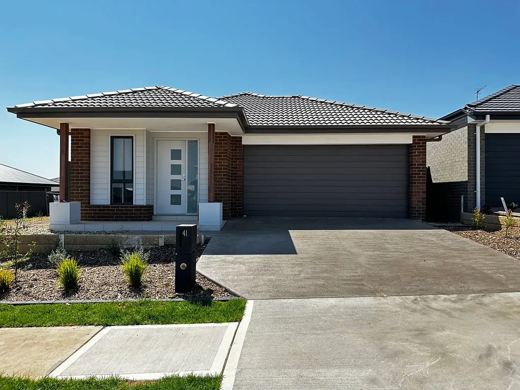 4 Beds home,