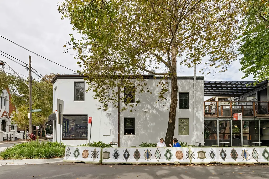 Surry Hills 3 Bedroom High profile corner mixed-use building