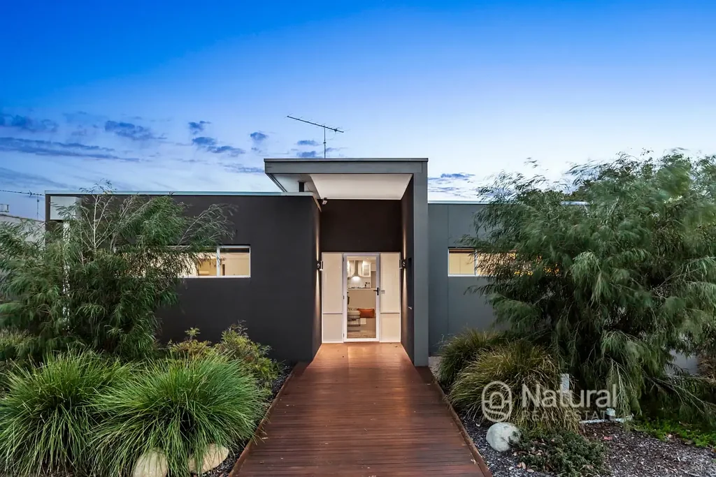 40 Norfolk Boulevard, Torquay, VIC 3228
