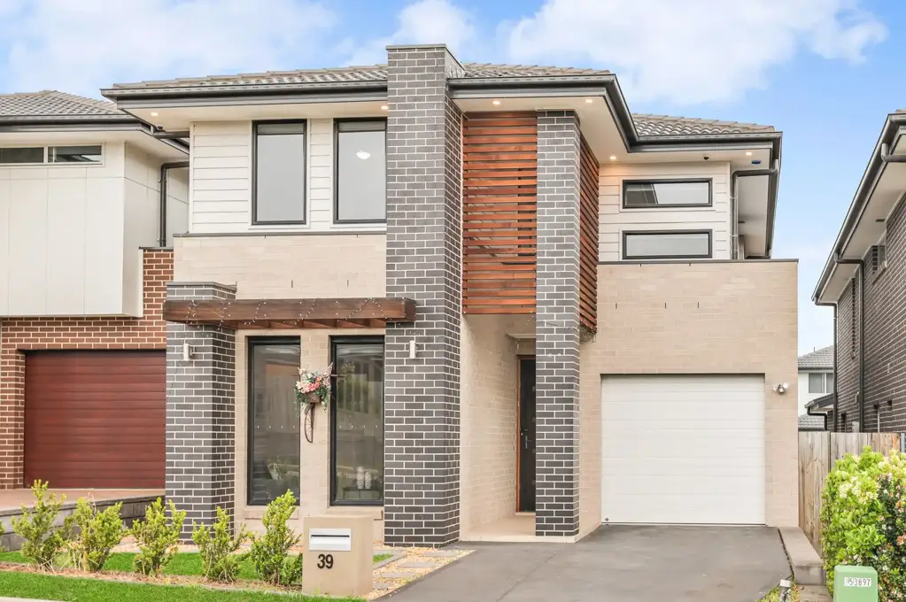 Marsden Park 5 Bedroom Quality 5 Bedroom House Close To Amenities