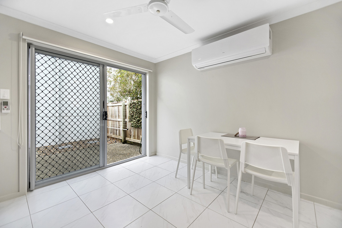 32 DENHAM CCT, WILLOW VALE QLD 4209, 0房, 0浴, Townhouse