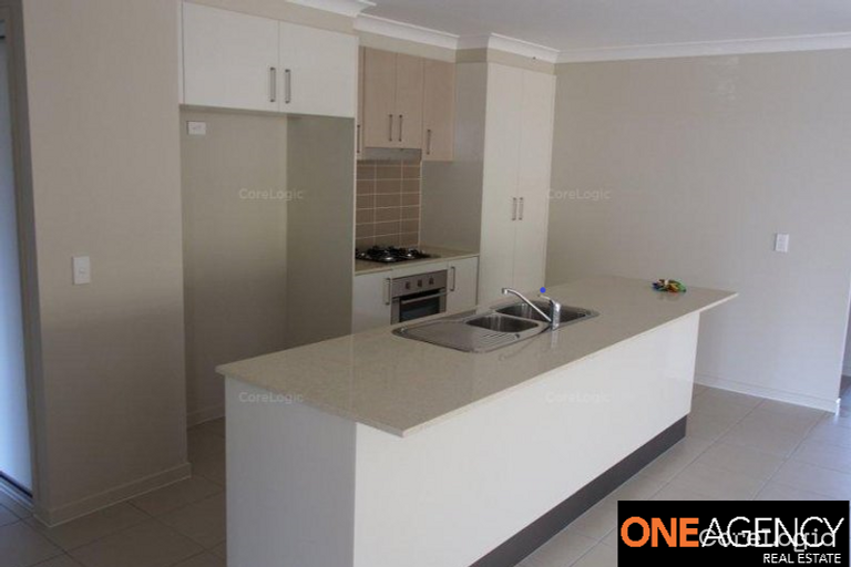 20 CANDLEBARK CCT, UPPER COOMERA QLD 4209, 0 habitaciones, 0 baños, House