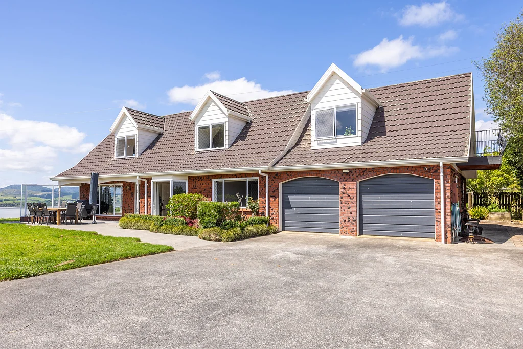 Huntly 4Zimmer Lake views, lifestyle living