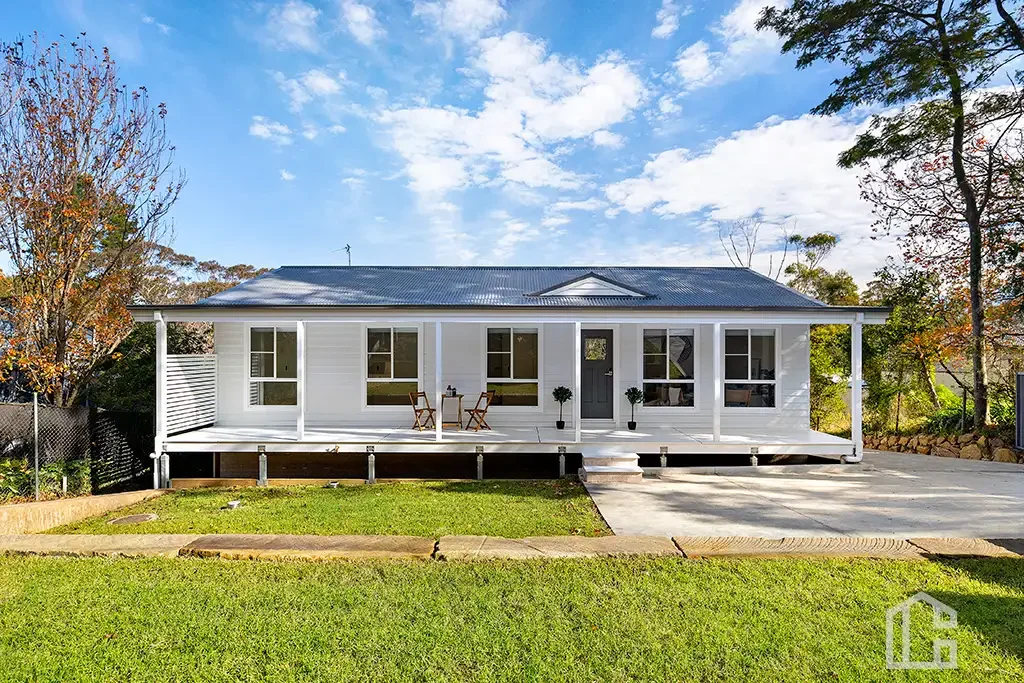 Hazelbrook 4Moenga Spectacular Home in Prime Position with Flexible Floor Plan - View by appointment.