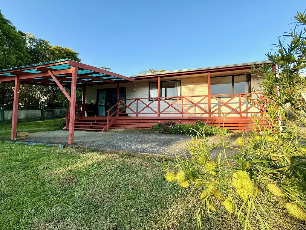 48 Main Road (Available long term)