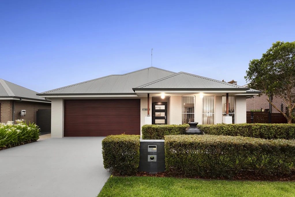 12 Tibin Drive, Fletcher, NSW 2287