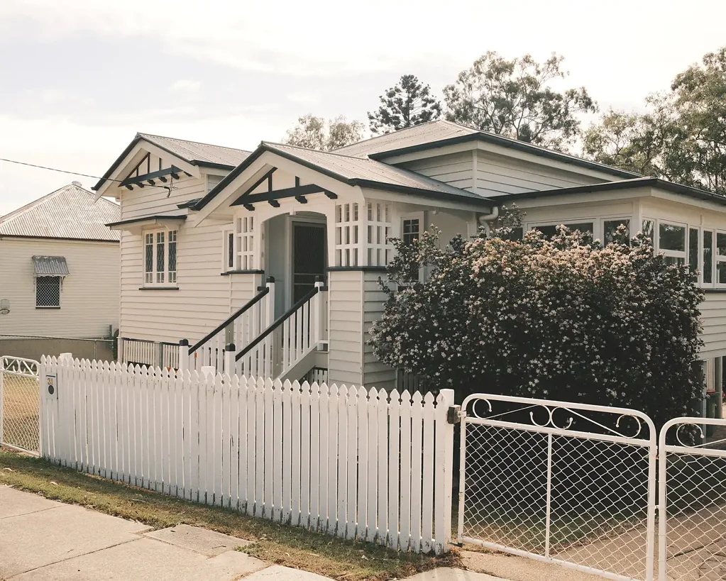 North Ipswich 3房 充满特色。开启新篇章。约1930年建造 Full of Character. Ready for the Next Chapter. Circa 1930