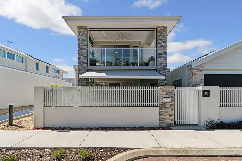 Gnangara 3房  Golf Course Outlook, Two Levels of Luxury & Genuine Land Ownership