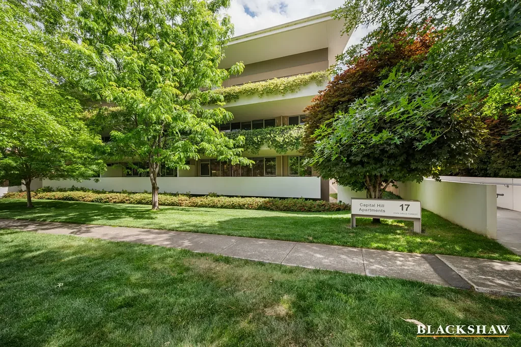 Forrest 2침실 Modern Ground-Floor Apartment in a Premier Parliamentary Precinct Location