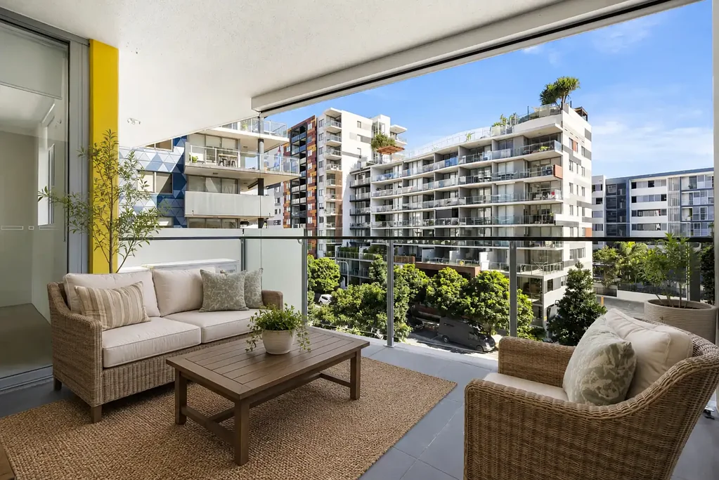 Light-Filled Living, Premium Location, Endless Convenience