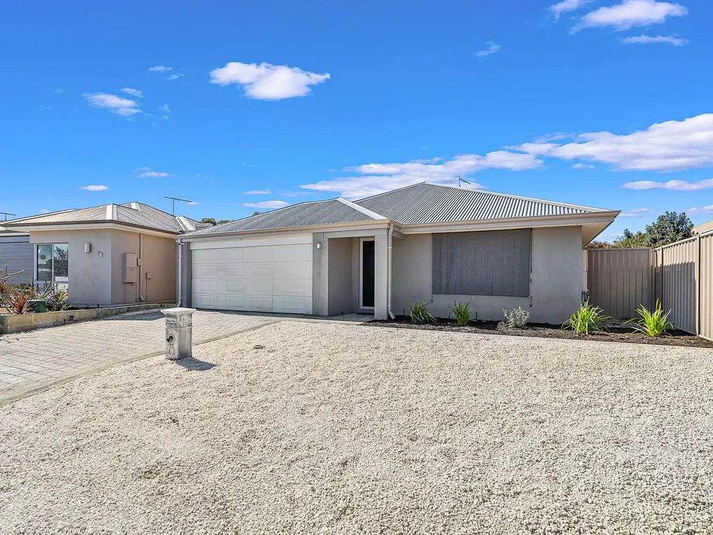 25 Rochdale Circle, Meadow Springs, WA 6210