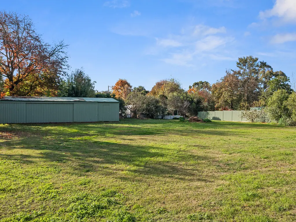Euroa Prime 2,020m2 Allotment - Popular Location - Large Shed -  Walking Distance to Seven Creeks
