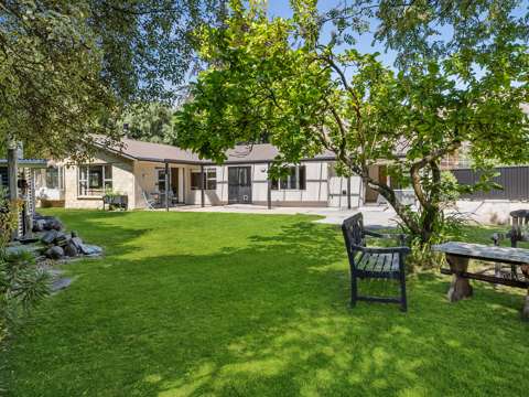Wanaka 4 Bedroom Family haven or developers dream